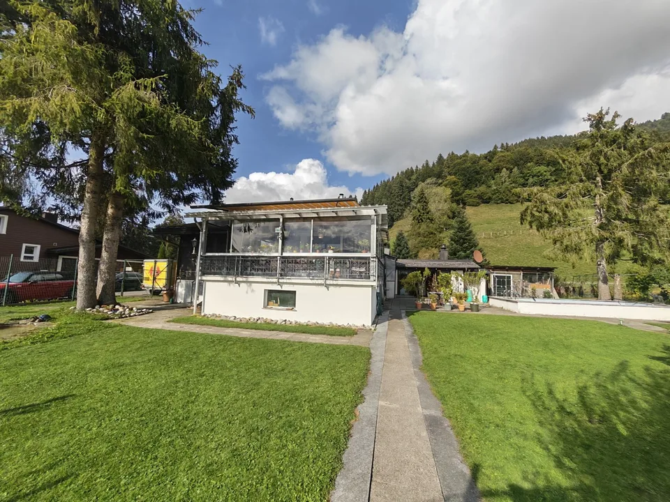 Erstklassige Aussichtslage in Euthal, ein Einfamilienhaus mit Potenzial – foto 3 di 8