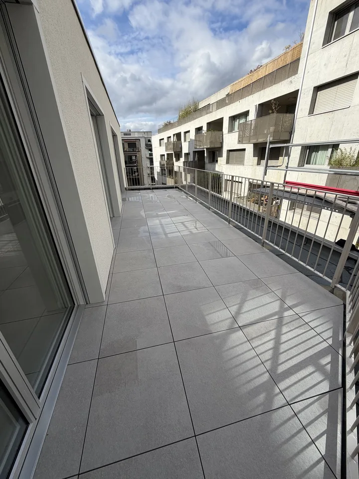 Modern new building 3-room apartment with large terrace - first occupancy - Langstrasse / Europaallee, Zurich – photo 10 of 10
