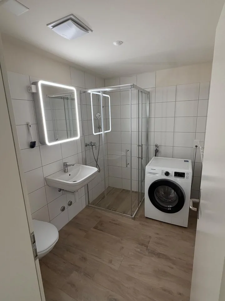 herzige 1-Zimmerwohnung inklusive eigner Waschmaschine/Trockner-Kombi – photo 3 sur 4