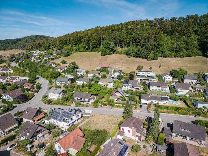 571 M² BAULAND MIT ATTRAKTIVER NEUBAUPERSPEKTIVE IN BUBENDORF – foto 6 di 8