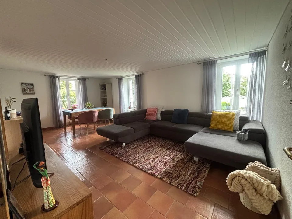 Appartement 3,5 pièces lumineux de 100 m² à Epalinges – Foto 1 von 10