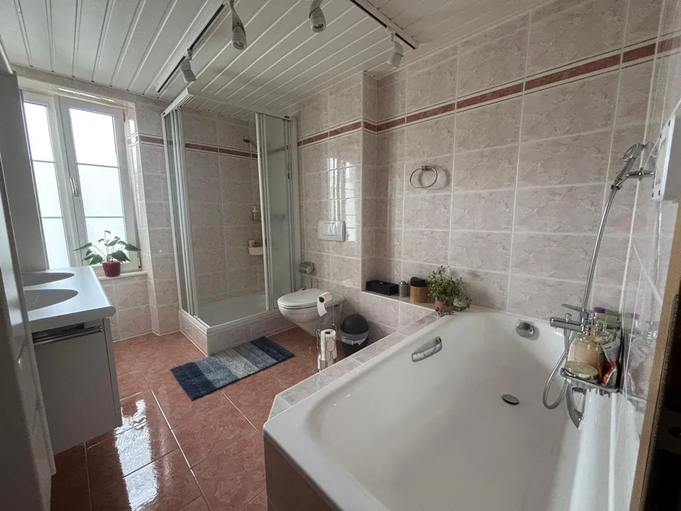 Appartement 3,5 pièces lumineux de 100 m² à Epalinges – Foto 2 von 10