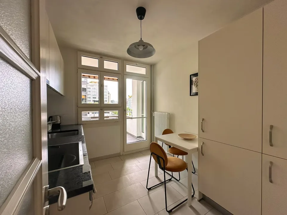 Four renovated 3-room apartments - Langstrasse / Europaallee, near Zurich main station – photo 3 of 8