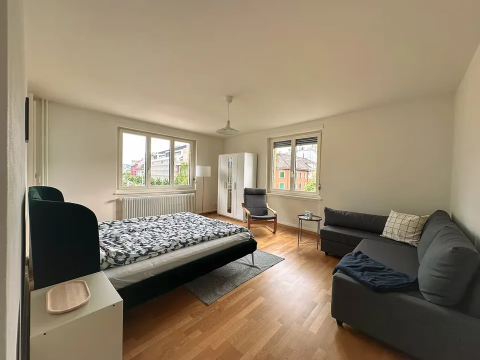 Four renovated 3-room apartments - Langstrasse / Europaallee, near Zurich main station – photo 7 of 8