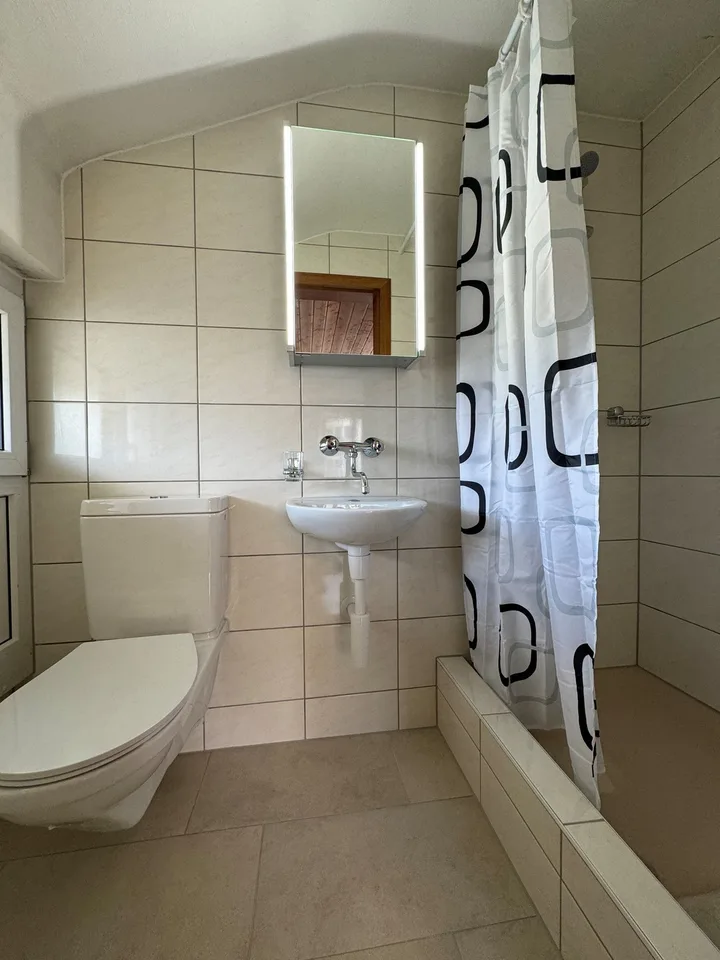 1-Zimmer Studio möbliert – Foto 2 von 6