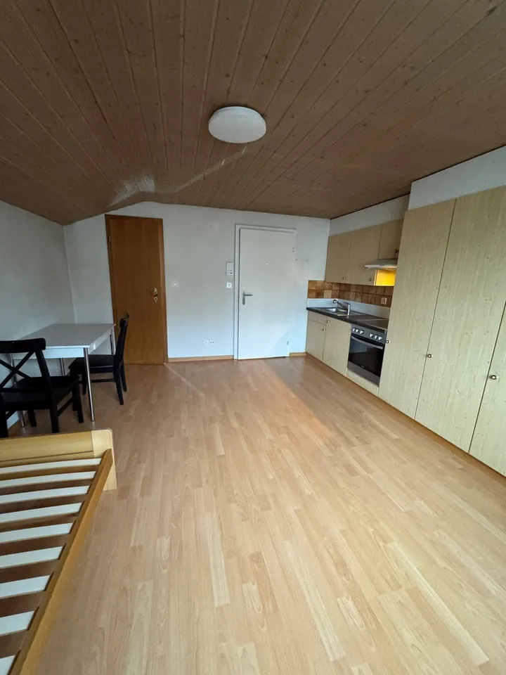 1-Zimmer Studio möbliert – Foto 4 von 6