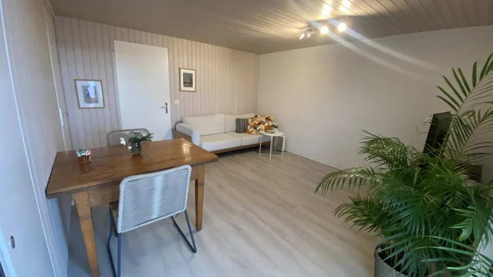 Lakefront apartment in Kehrsiten – photo 3 sur 17