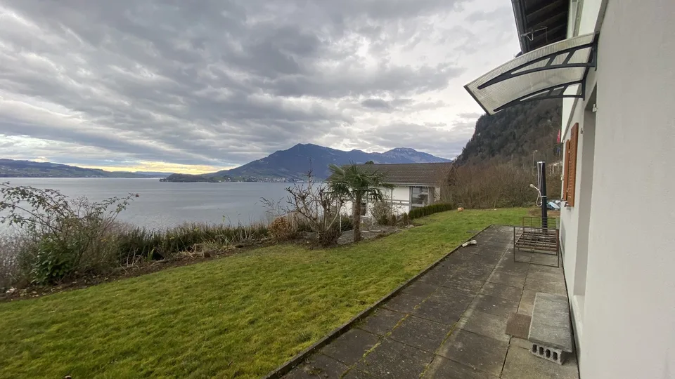 Lakefront apartment in Kehrsiten – photo 7 sur 17