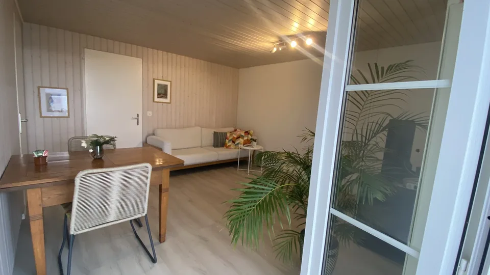Lakefront apartment in Kehrsiten – photo 5 sur 17