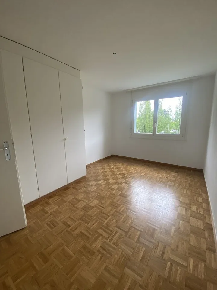 Wohnen Sie nur wenige Meter vom Einkaufszentrum Ecublens entfernt! – Foto 5 von 9
