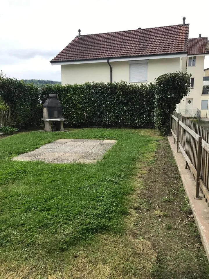 4 bedroom apartment with lawn area – photo 9 of 11
