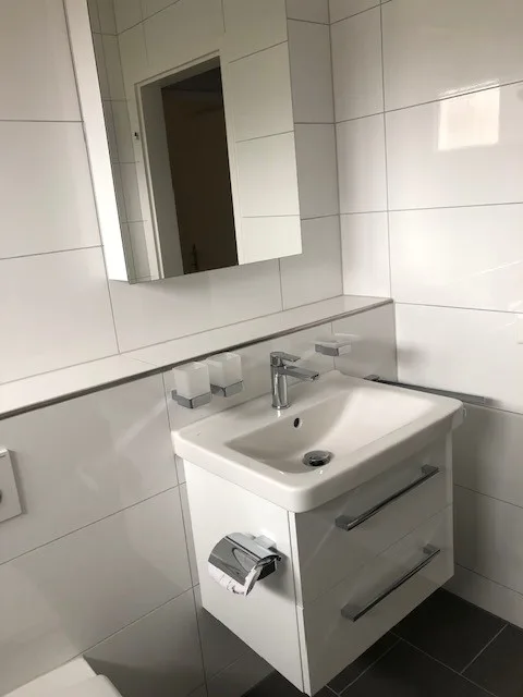 Renovierte und zentralgelegene Wohnung – Foto 5 von 13