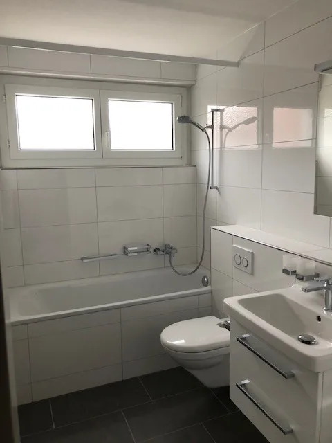 Renovierte und zentralgelegene Wohnung – Foto 4 von 13