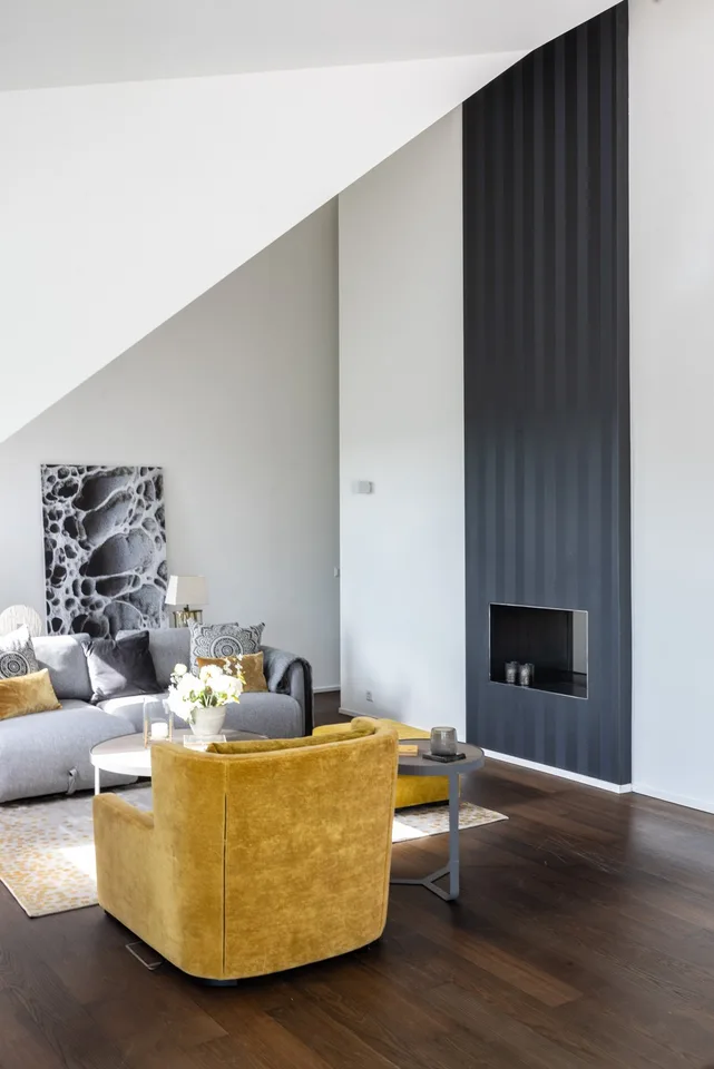 Exklusive 5.5-Zimmer-Attikawohnung mit grosser Terrasse und Weitsicht in Zumikon – Foto 4 von 13