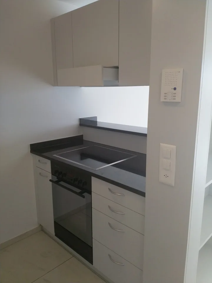 Moderne 2.5-Zimmer-Wohnung – Foto 3 von 9