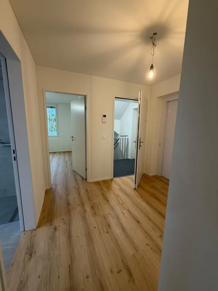 Exklusive 2.5-Zimmer-Wohnung in Stansstad – Erstbezug mit Seesicht – photo 8 sur 15