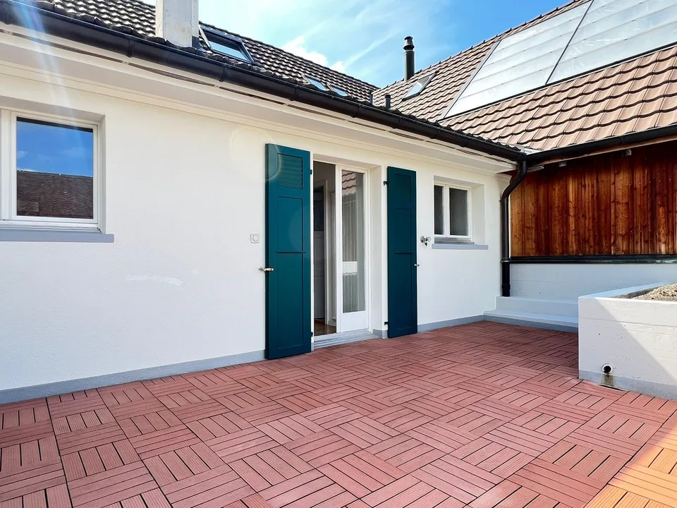 Renovierte Altbau-Maisonette mit Charme und Terrasse in Reinach BL – Foto 3 von 9