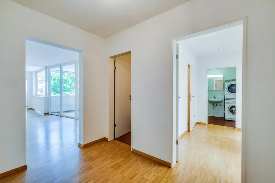 Moderne Wohnung nähe Gemeindezentrum in Reinach – Foto 5 von 10