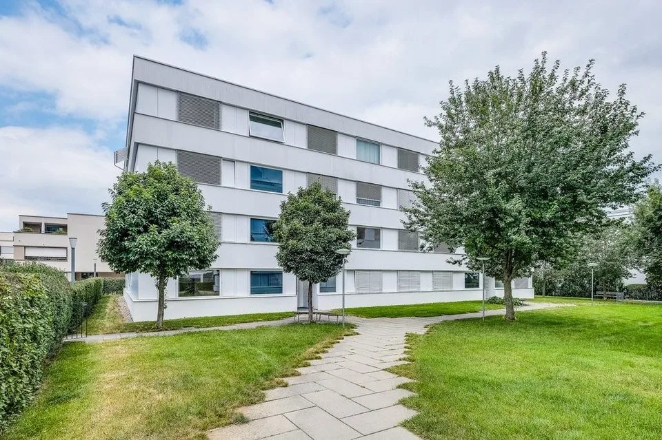 Moderne Wohnung nähe Gemeindezentrum in Reinach – Foto 2 von 10
