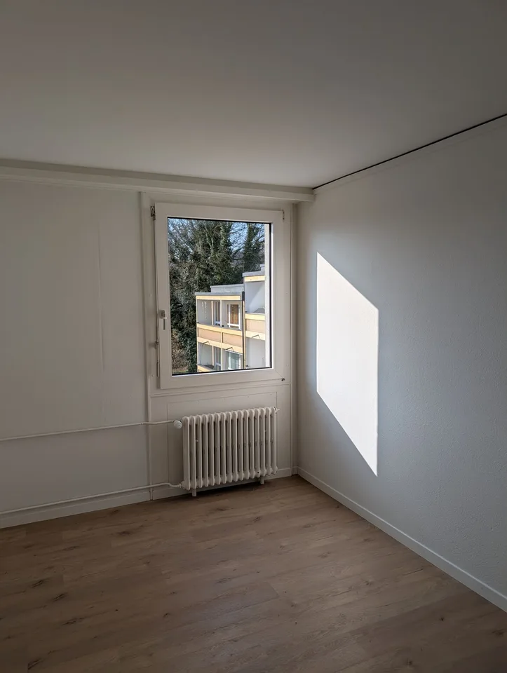 Zimmer in 4,5 Zi Wohnung – Foto 2 von 2