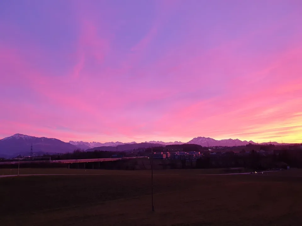 grosse sonnige 3.5 - Z-Wohnung mit Panoramasicht in die Berge – Foto 13 von 18