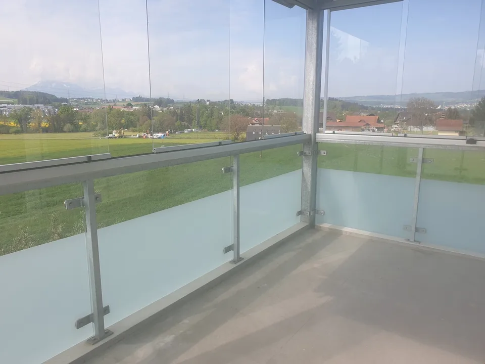 grosse sonnige 3.5 - Z-Wohnung mit Panoramasicht in die Berge – Foto 6 von 18