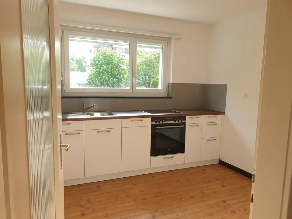 grosse sonnige 3.5 - Z-Wohnung mit Panoramasicht in die Berge – Foto 11 von 18