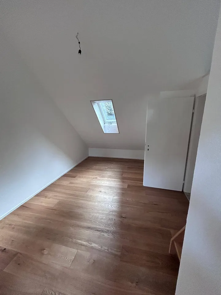 Auf 2 Stockwerken mit Sitzplatz – photo 12 sur 16