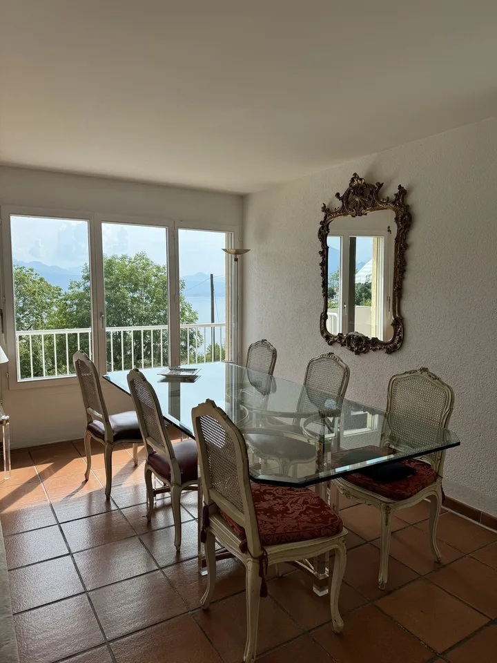 House to rent with lake view – foto 3 di 11