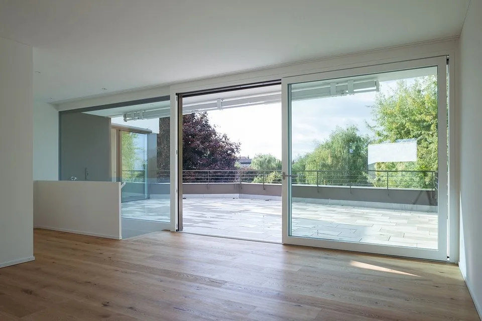 Edle Dachwohnung - Terrasse mit Weitblick - Eigentumsstandard – Foto 3 von 11