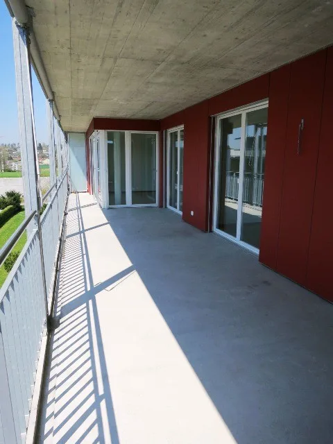 Moderne Wohnung mit grossem Balkon und eigenem Waschturm – Foto 7 von 7