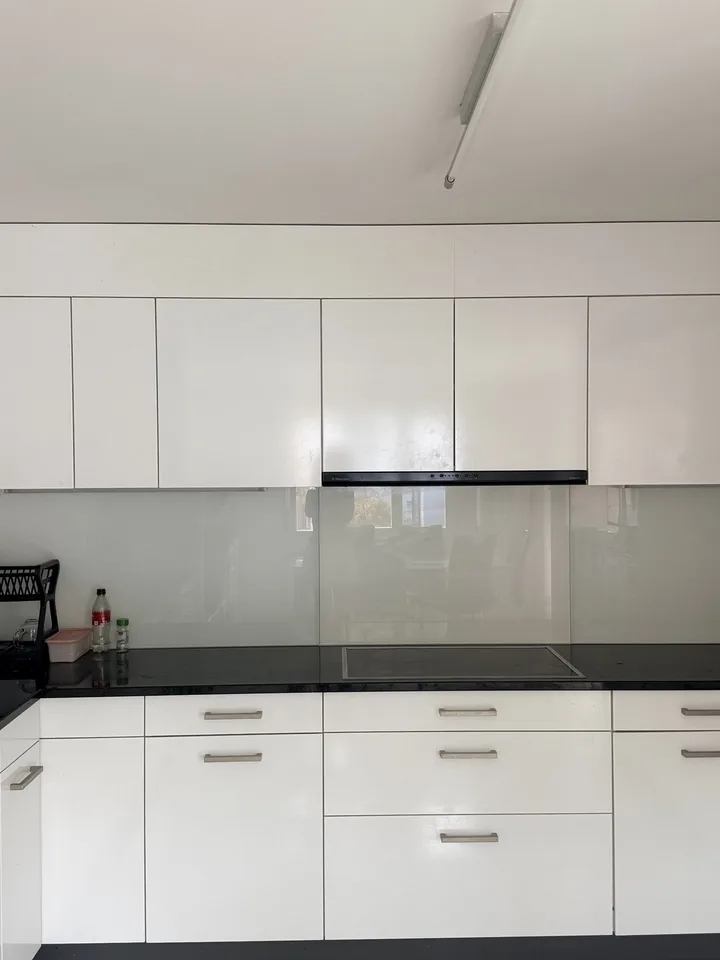 Helles Zimmer in WG in Ebikon – Foto 3 von 9
