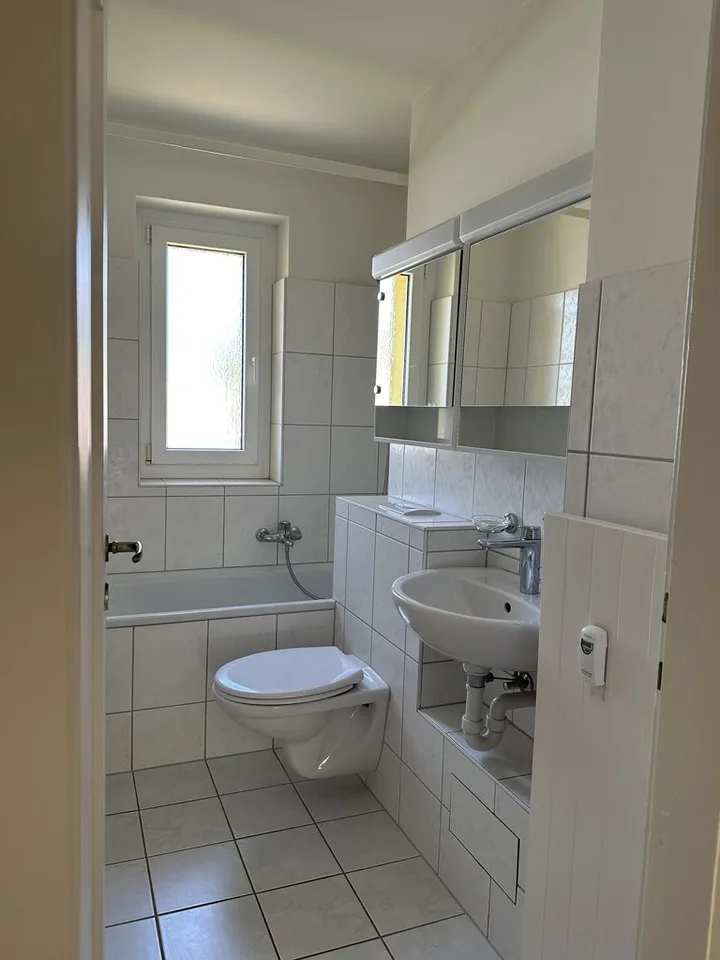 Schöne 3-Zimmerwohnung mit Balkon an ruhiger Lage – Foto 5 von 6