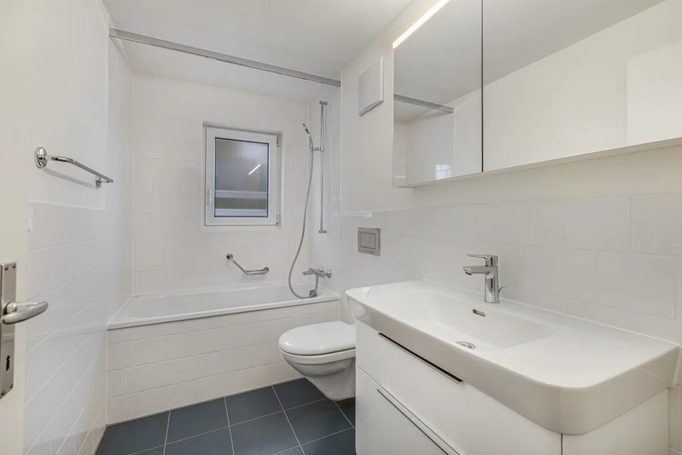 Attraktive, renovierte 3-Zimmer-Wohnung in Allschwil – Foto 3 von 6