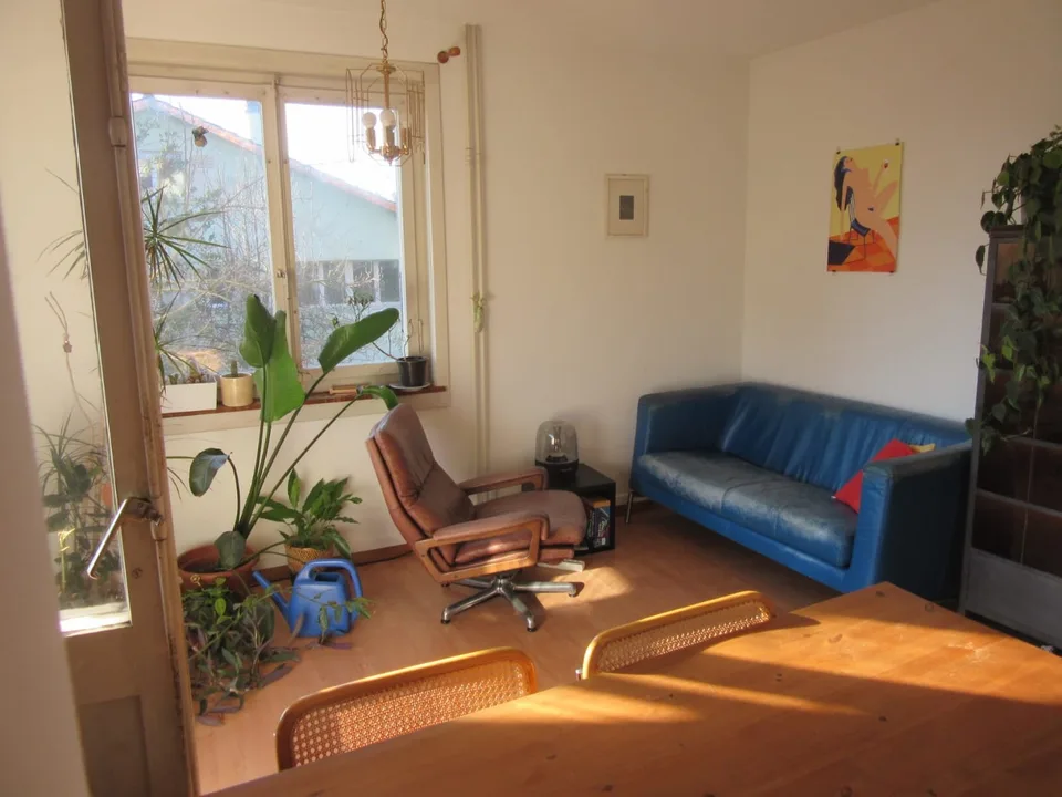 WG-Zimmer in 90+jährigem Haus mit Garten – Foto 4 von 9