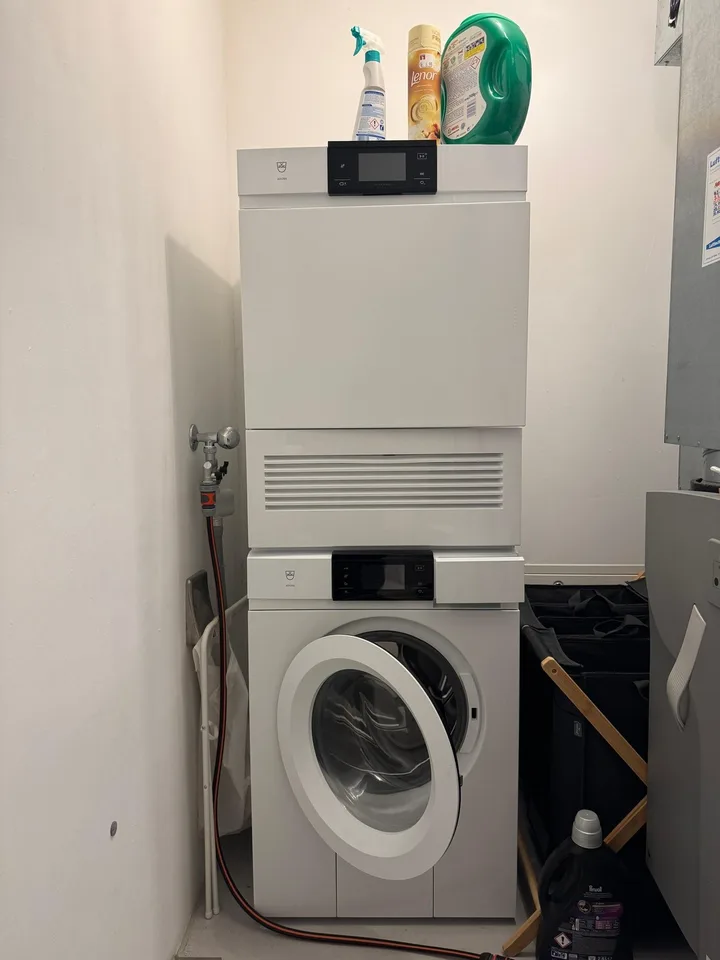 First Row am See mit Seeblick – möblierte 2.5 Zimmer Wohnung – 17 min mit ÖV zum Züri HB – Foto 17 von 20