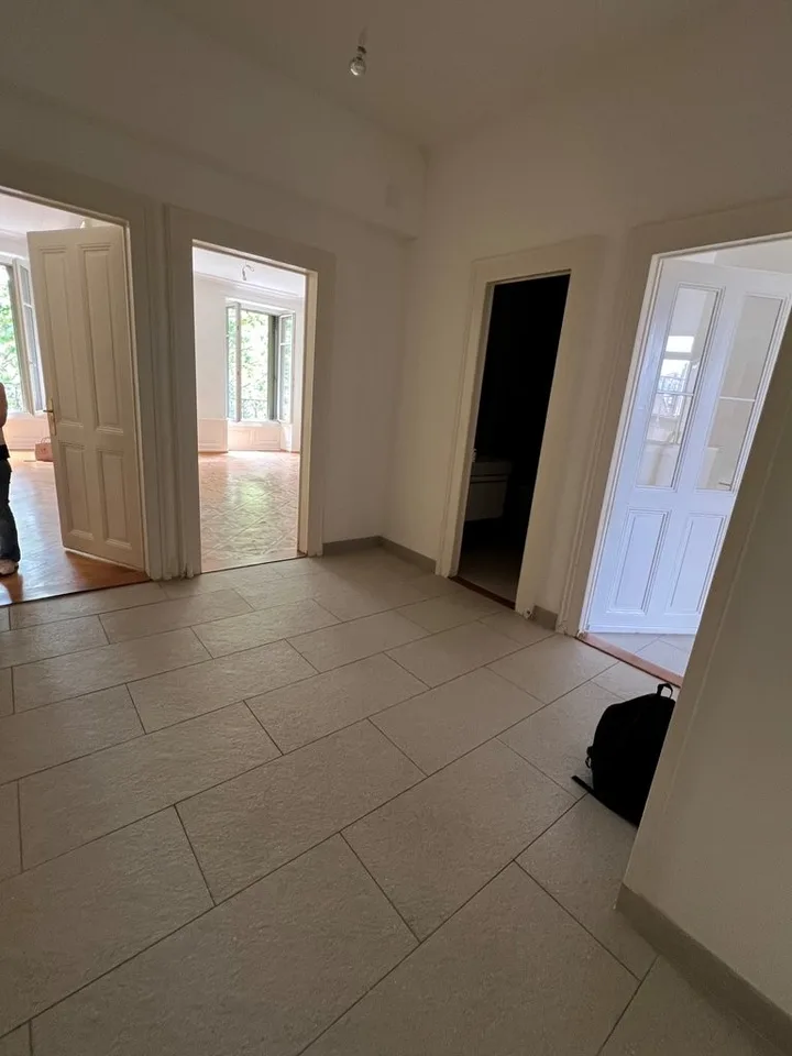 Magnifique et spacieux 3,5 pièces au coeur de Lausanne – Foto 2 von 9