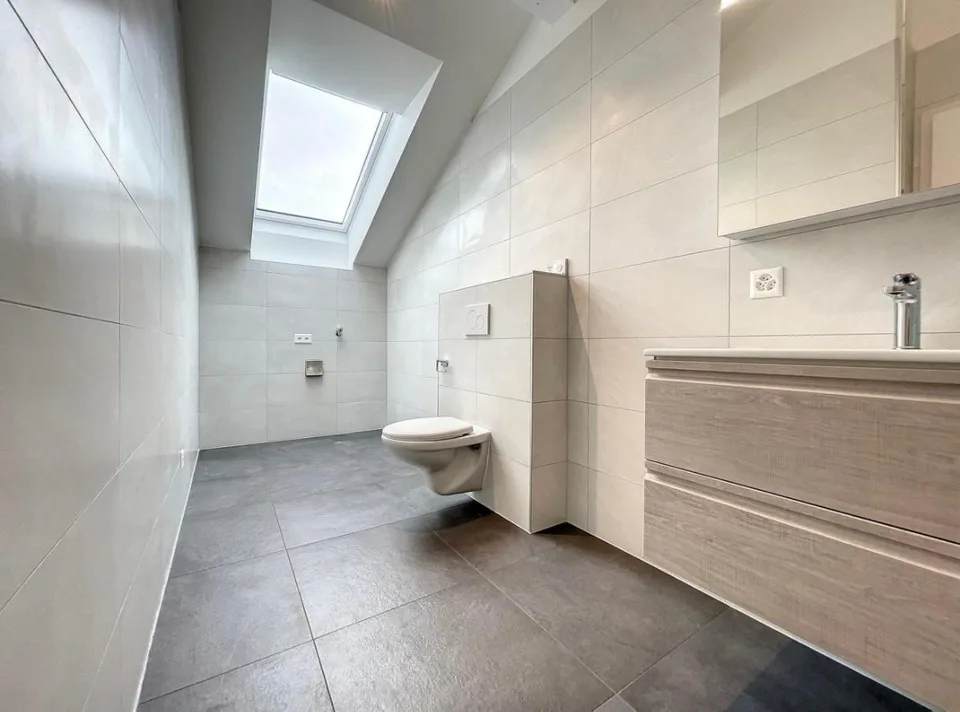 Helles Appartement mit schöner Deckenhöhe in Écublens, 2,5 Zimmer – Foto 3 von 8